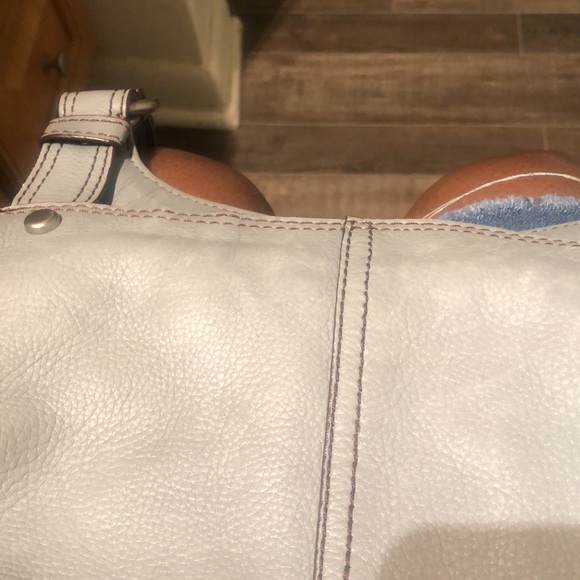 Fossil Maddox Crossbody - Picture 9 of 11